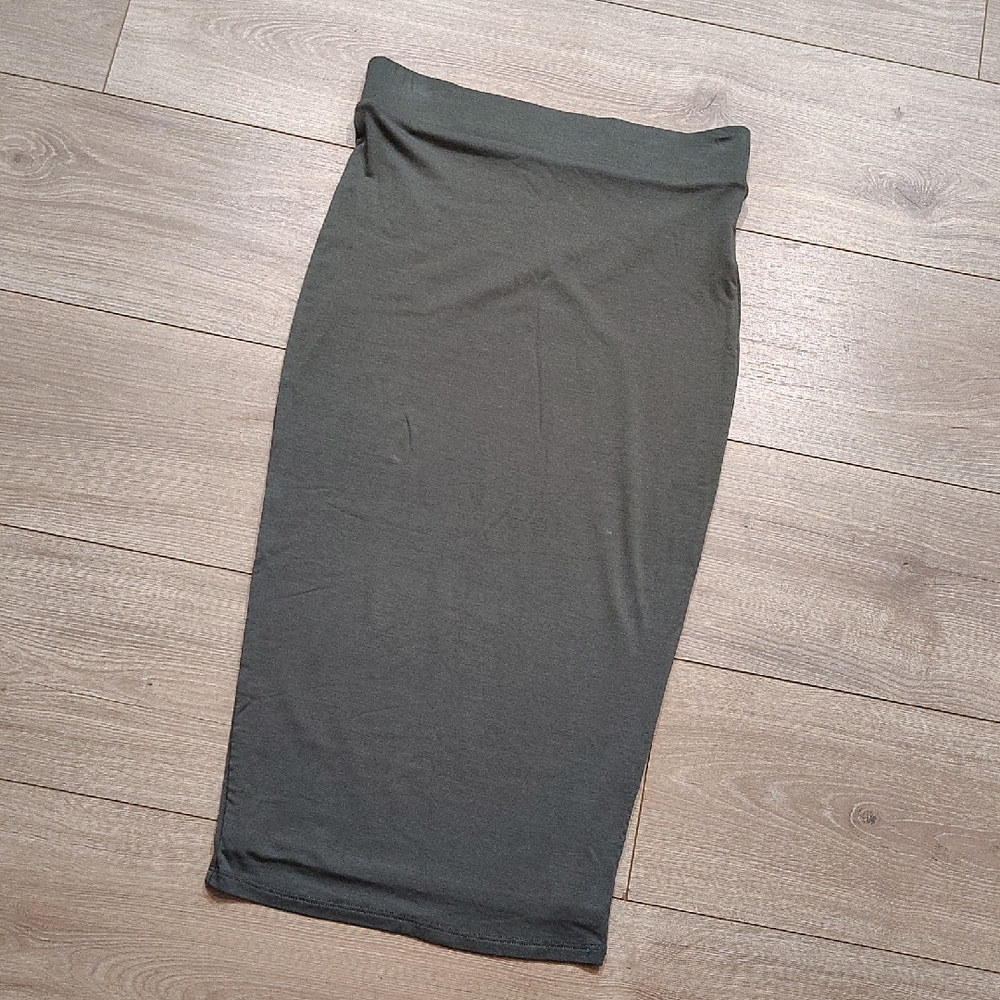 Bar III Olive Green Stretch Pencil Skirt,  Ladies Size Small Pencil Skirt